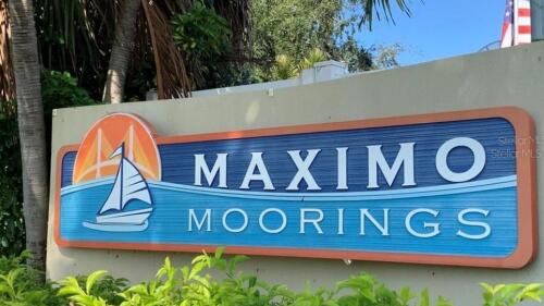 Maximo Moorings Sign.jpg