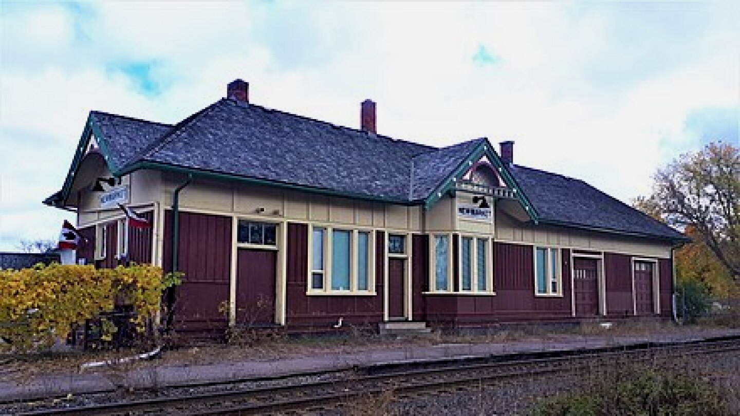Newmarket_Grand_Trunk_Railway_Station-470_Davis_Drive-_Newmarket-Ontario-HPC9225-20201024.jpg