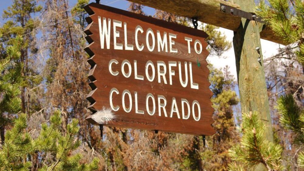 welcome-to-colorful-colorado-sign.jpeg